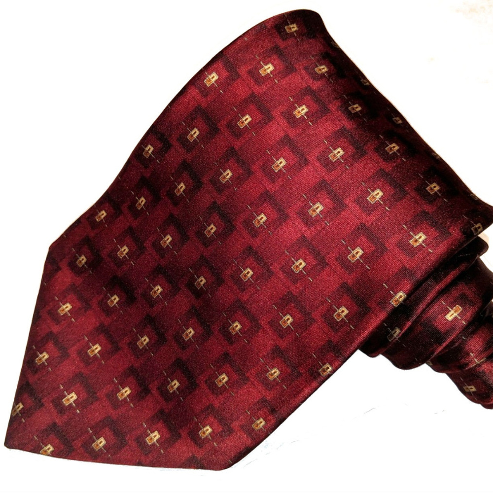 Arrow red silk tie